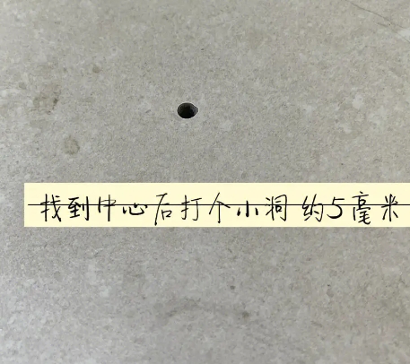 范县瓷砖空鼓维修公司专业解答在瓷砖铺贴过程中，如果砂料搅拌不均匀，将会带来以下问题