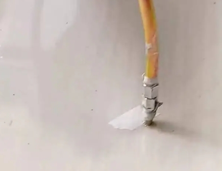 范县瓷砖空鼓维修公司专业解答在瓷砖铺贴过程中，如果使用的砂料过粗（如全部使用了粗砂），可能会导致以下问题